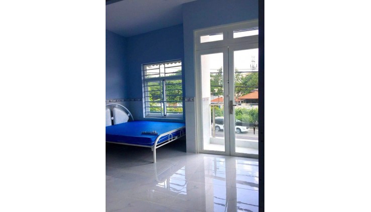 3.X  TỶ- NHÀ 3 TẦNG - MẶT TIỀN QUỐC LỘ 1A GIÁ RẺ NHƯ TRONG HẼM - XE HƠI NGỦ TRONG NHÀ.